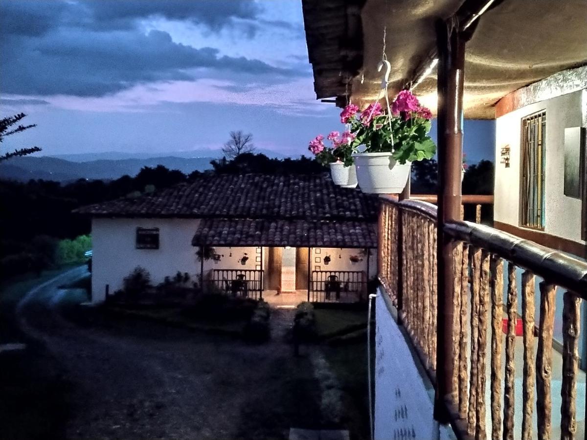 Hacienda Cafetera La Gaviota Villa Chinchina Exterior photo